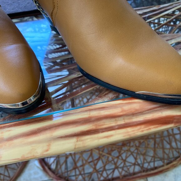 Vintage Dingo l Boots Sz 9M Ankle 2.5" Block Heel Tan  Excellent With Chain - Picture 2 of 9